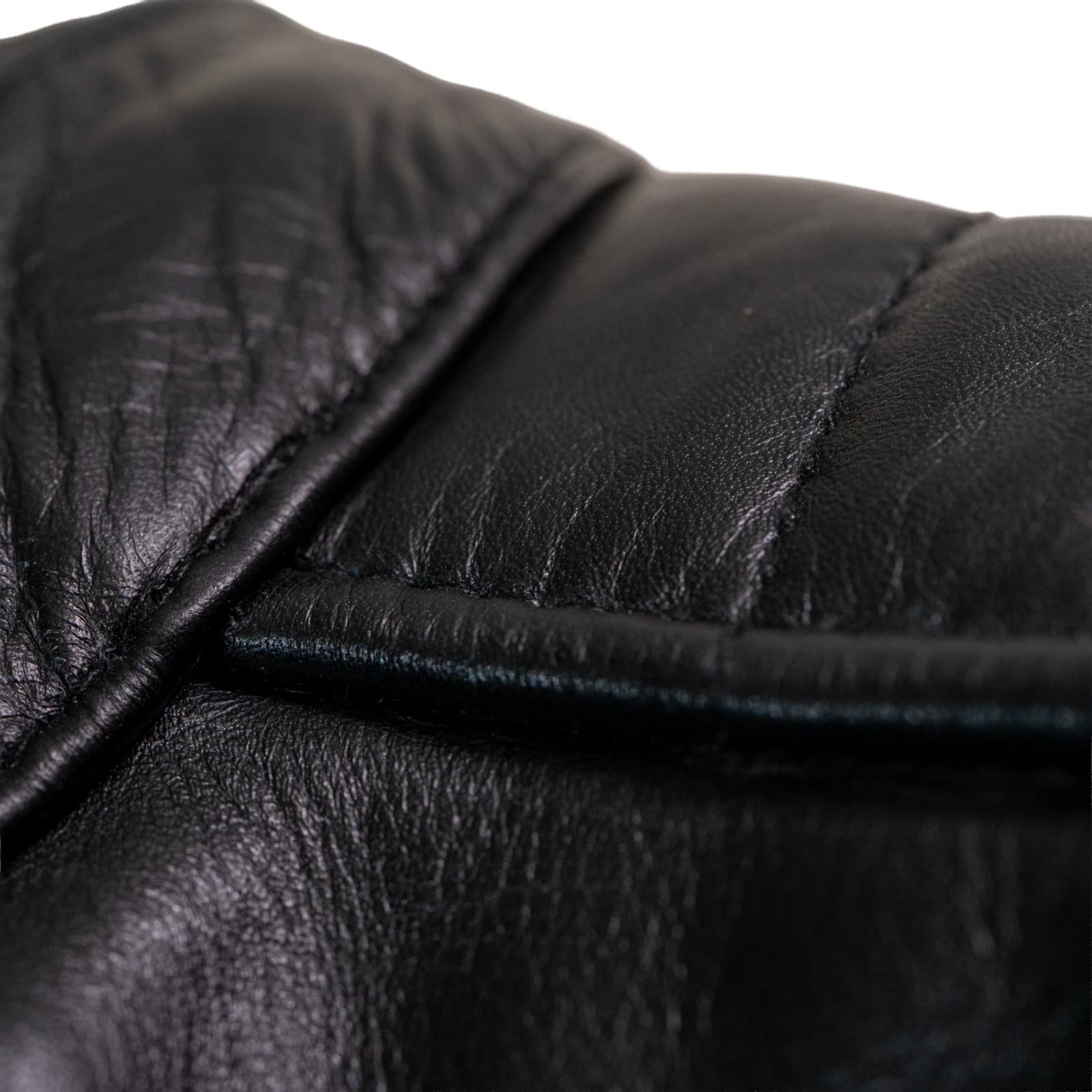 Leather detail thumbnail 4