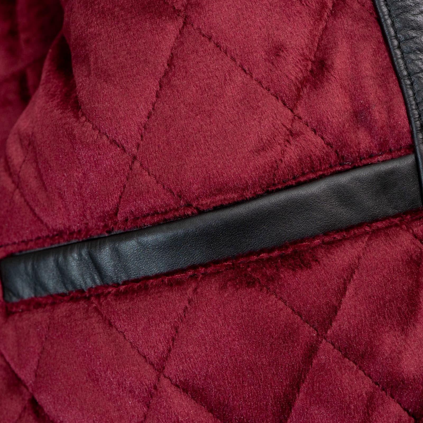 Leather detail thumbnail 5